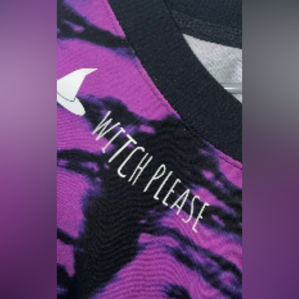 LuLaRoe‎ sweatshirt “Witch Please”